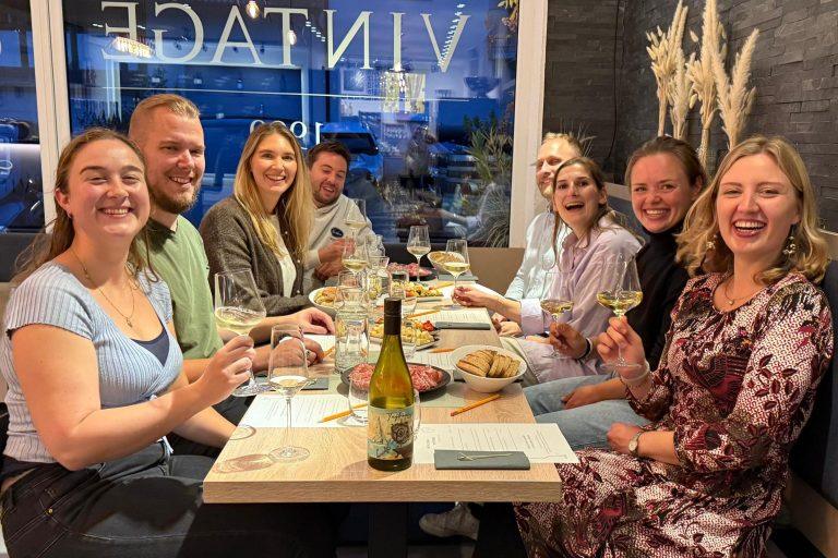 Weinprobe unter Freunden